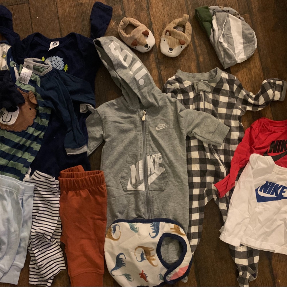 NEWBORN/0-3 MONTH BOYS LOT